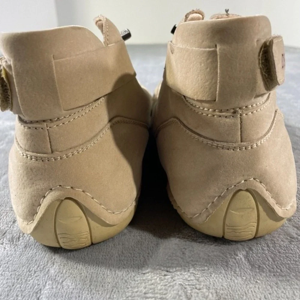 Dbeck Shoes Mens Size 44 US-10.5 Beige Suede Explorer‎ Mid Top Lightweight
